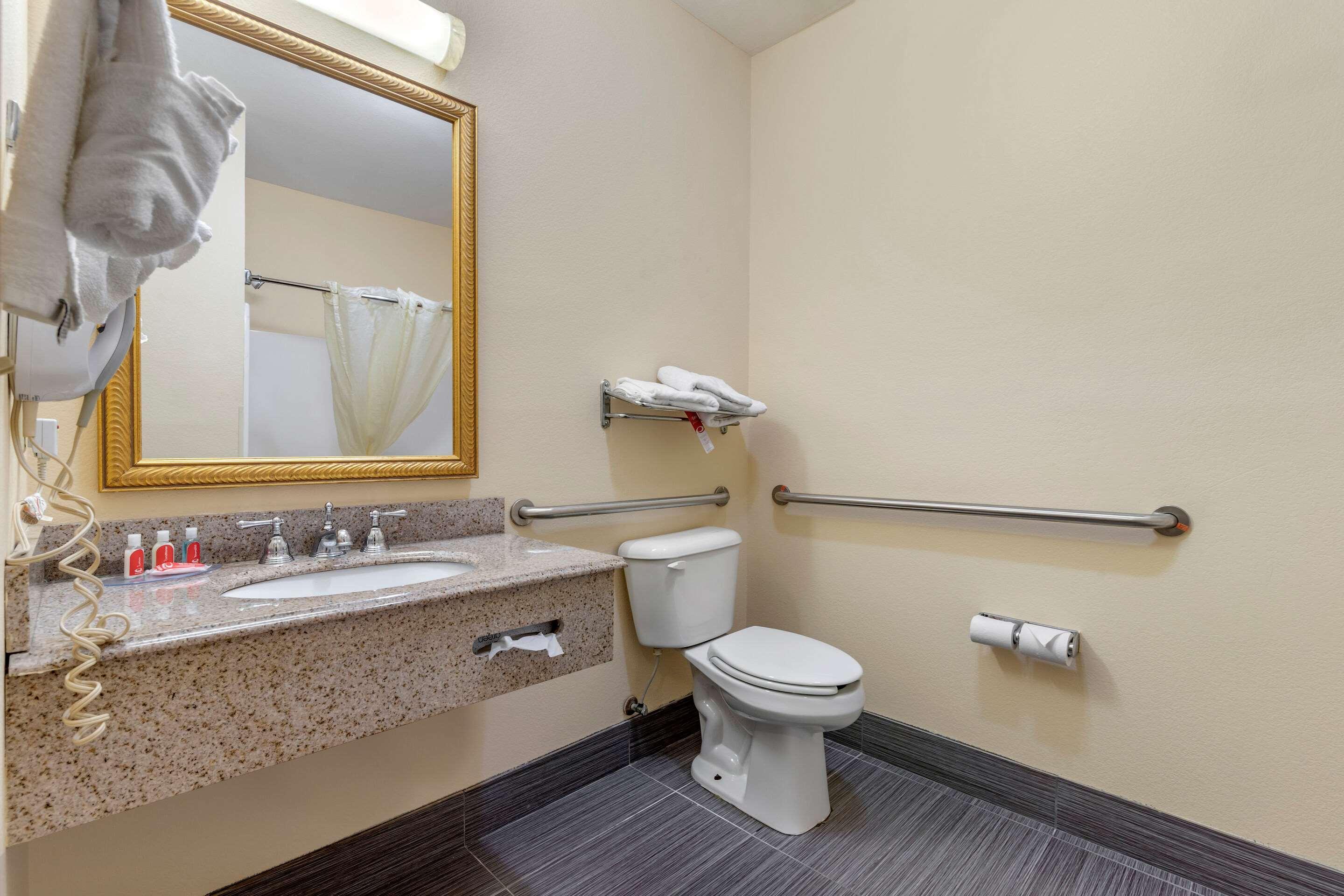 Econo Lodge Брансвік Екстер'єр фото