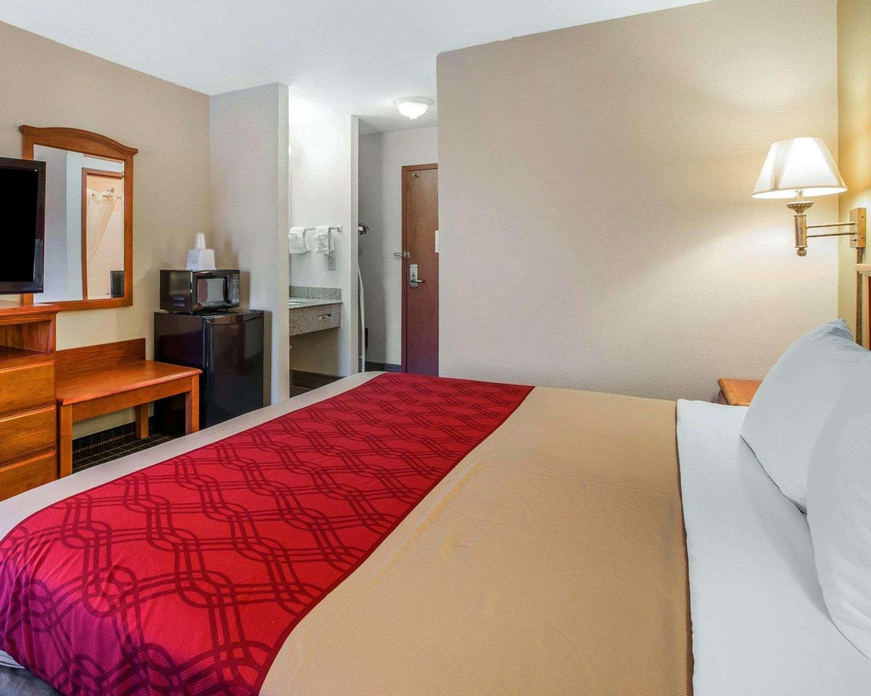 Econo Lodge Брансвік Екстер'єр фото