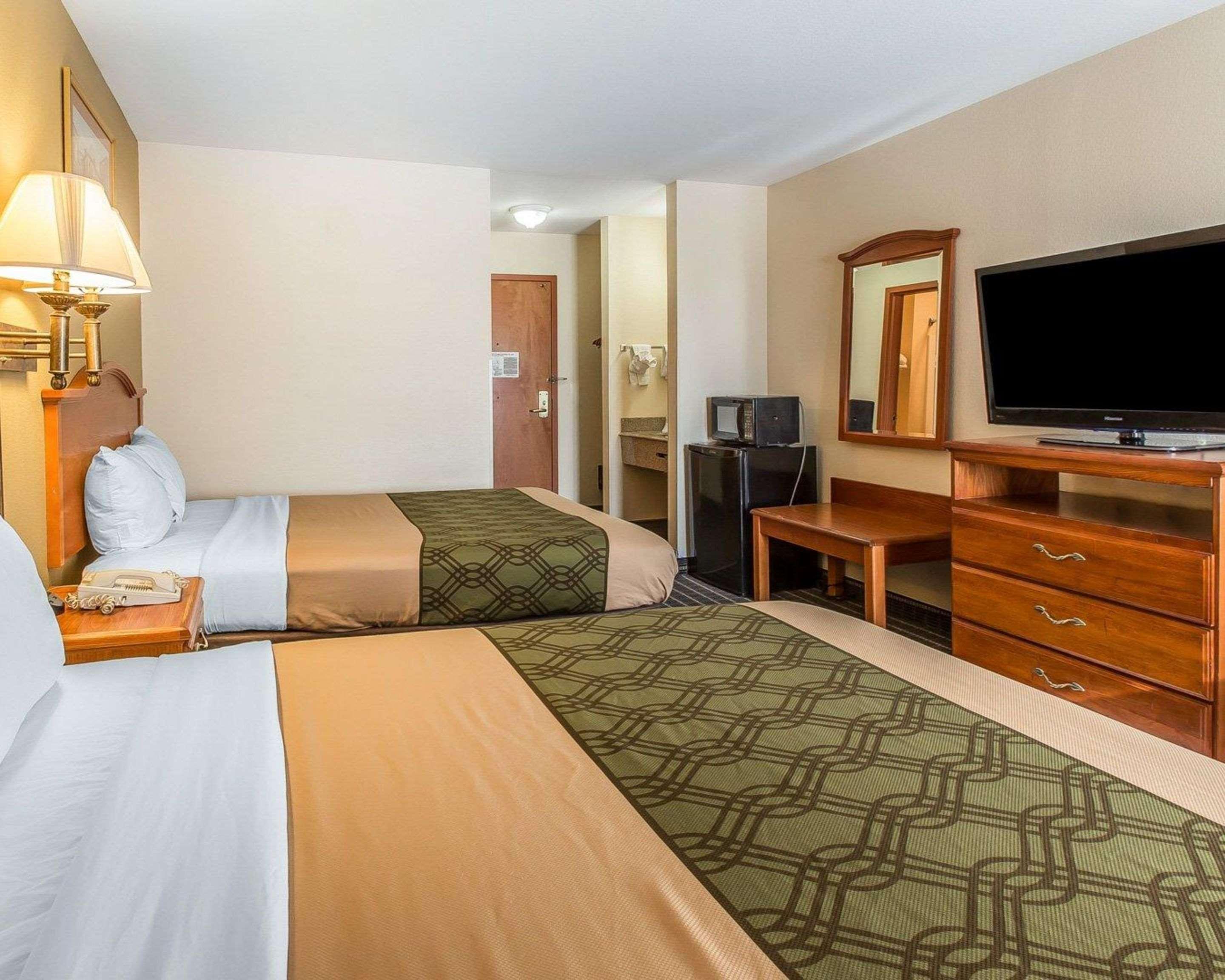 Econo Lodge Брансвік Екстер'єр фото