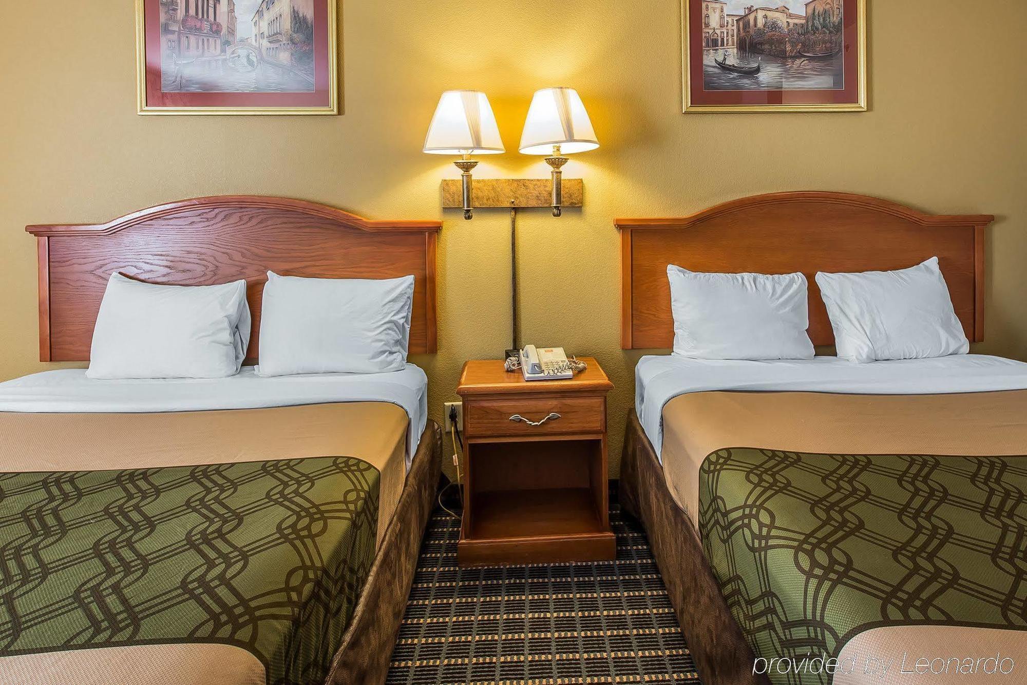 Econo Lodge Брансвік Екстер'єр фото