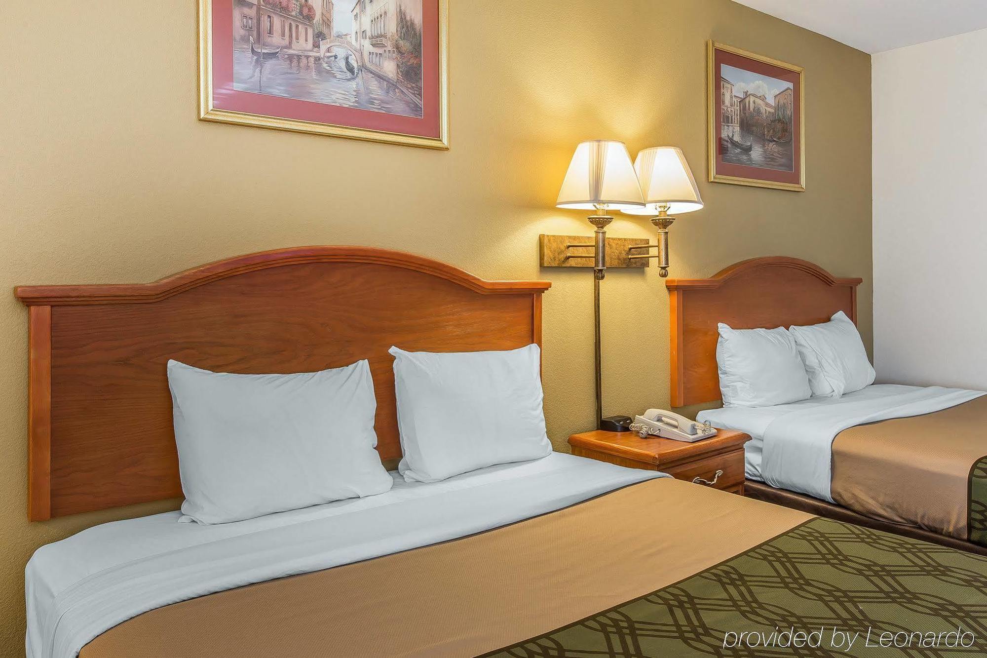 Econo Lodge Брансвік Екстер'єр фото
